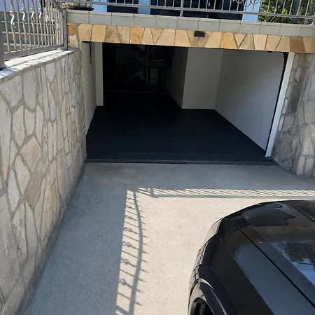 Barac's House